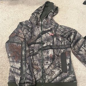 Under Armour Camo Zip up jacket